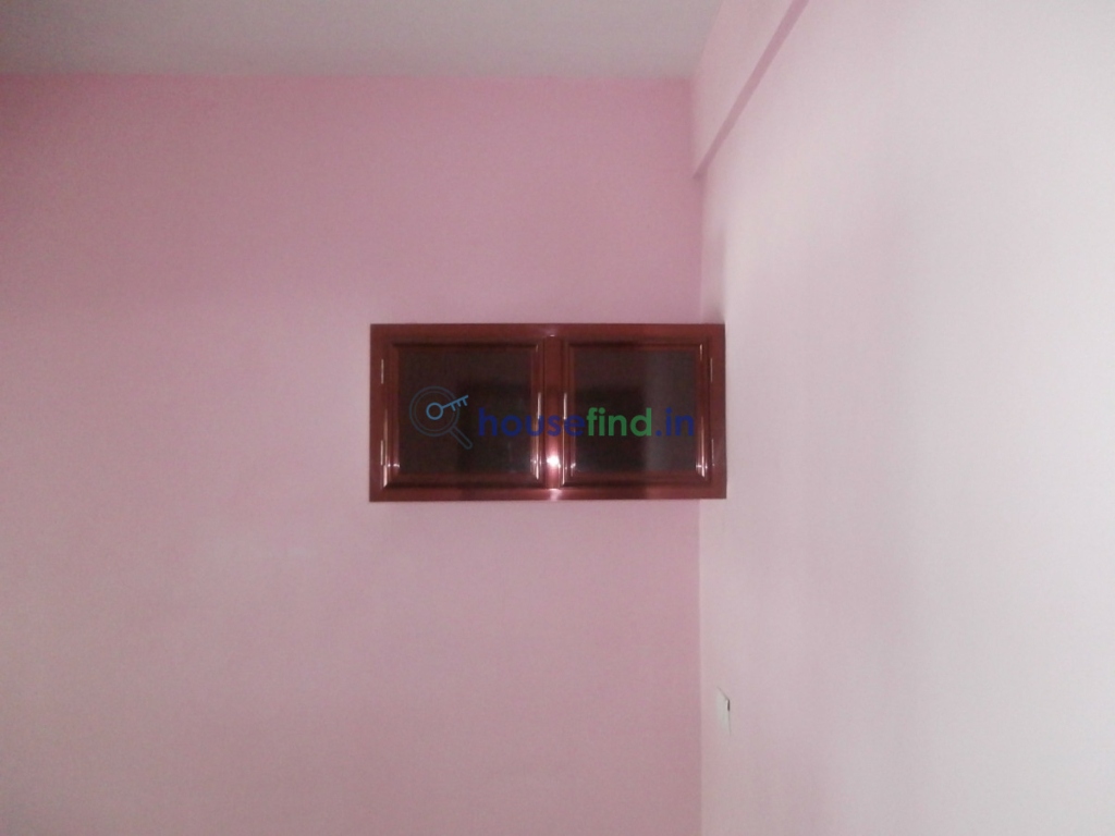 Furnished house upstairs to rent for bachelors housefind